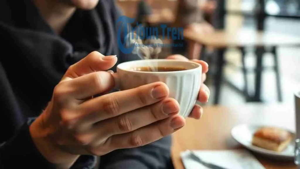Batas Konsumsi Kopi yang Aman Bagi Tubuh vs Tren Ngopi Sambil Nongkrong