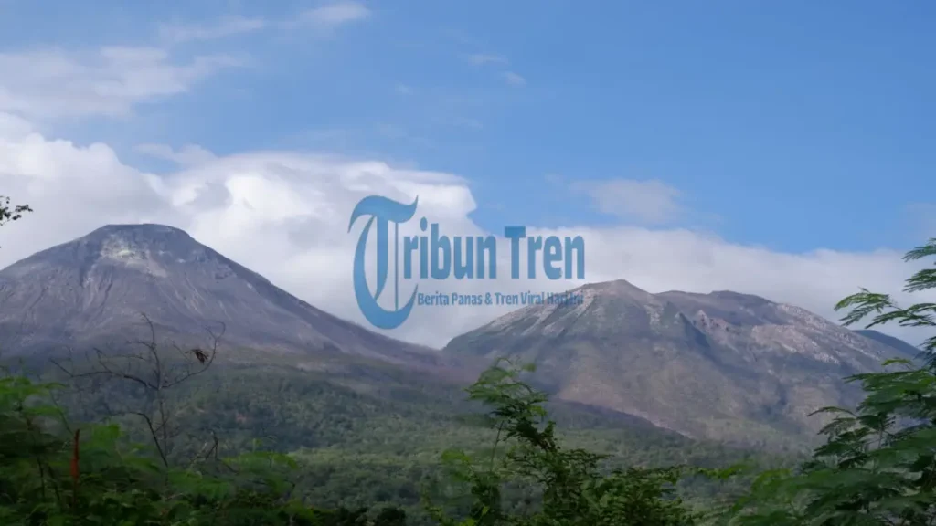 Kenapa Gunung Lewotobi Ada yang Laki-Laki dan Perempuan?