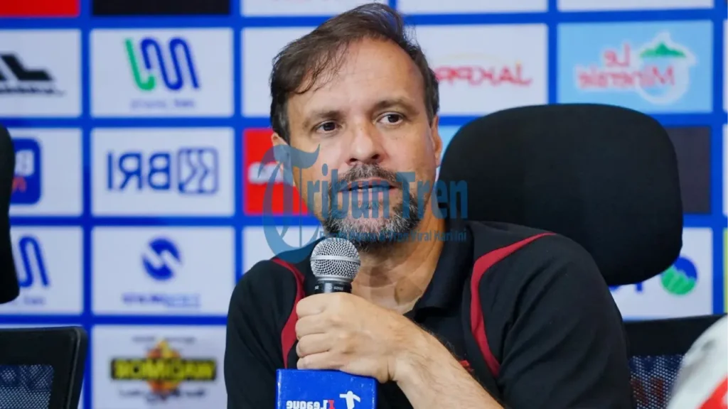 Pelatih Mauricio Souza Akui Lini Pertahanan PSM Makassar