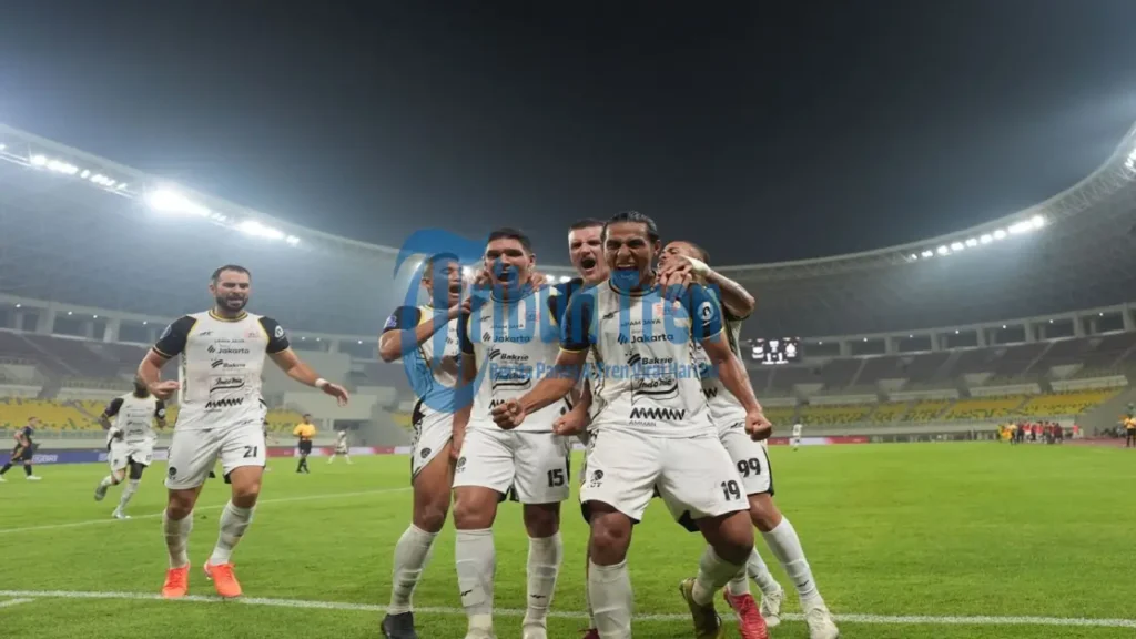 Persija vs Bali United Imbang 1-1, Adu Strategi Hingga Kontroversi