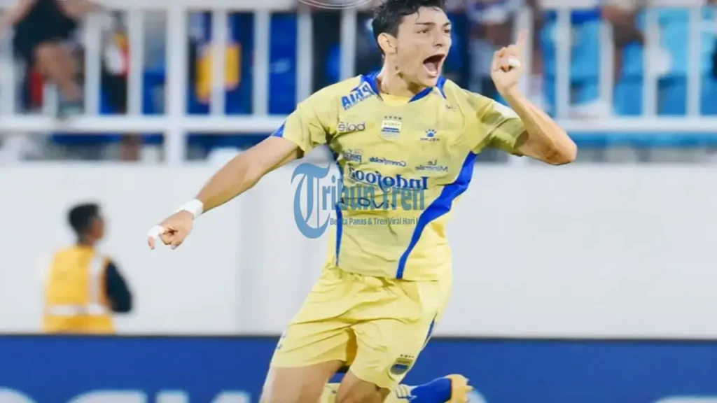 Tandukan Federico Barba Antarkan Persib Bandung Raih 3 Poin