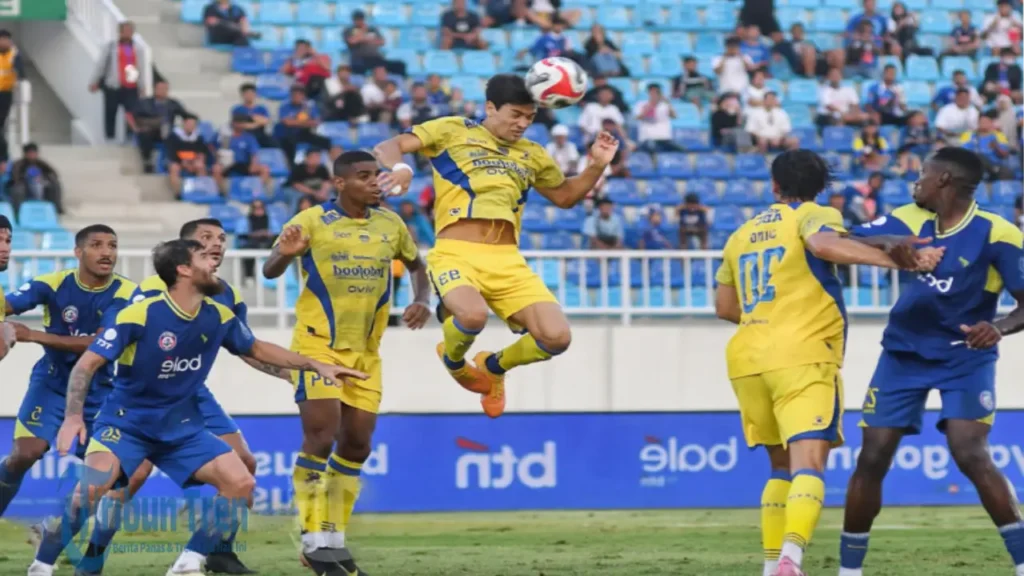 Tandukan Federico Barba Antarkan Persib Bandung Raih 3 Poin