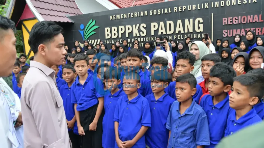 Setahun Menjabat: Gibran Masih Pasif Wakili Suara Anak Muda