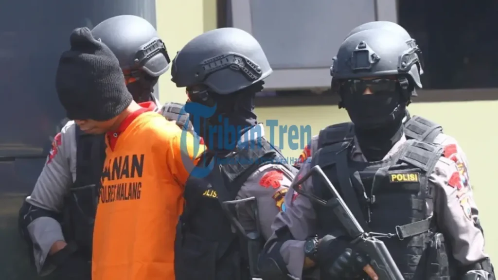 Berita Terorisme! Densus 88 Tangkap 4 Teroris Simpatisan ISIS