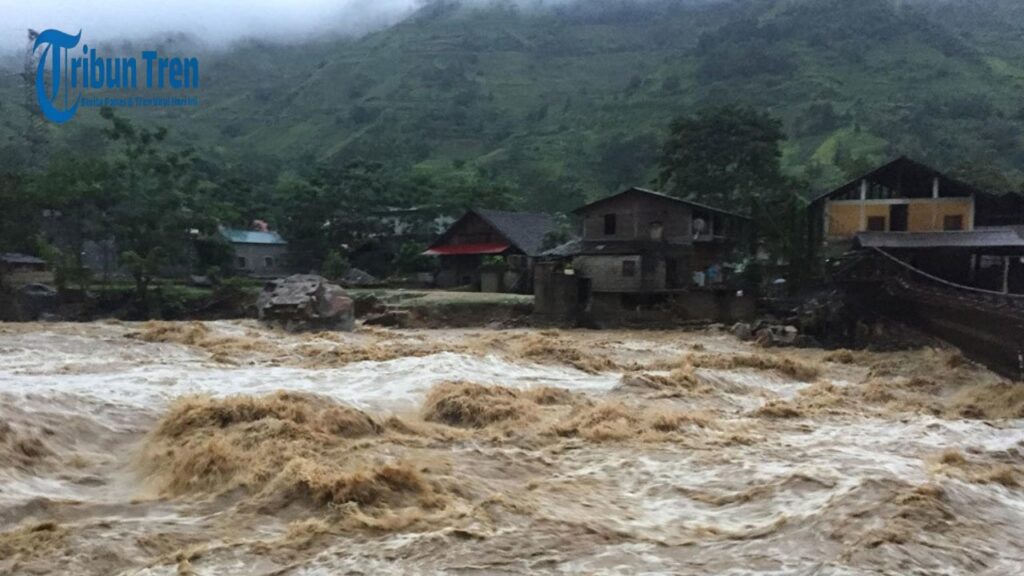 Banjir Besar Landa Vietnam Tengah: 35 Tewas, Warga Terisolasi